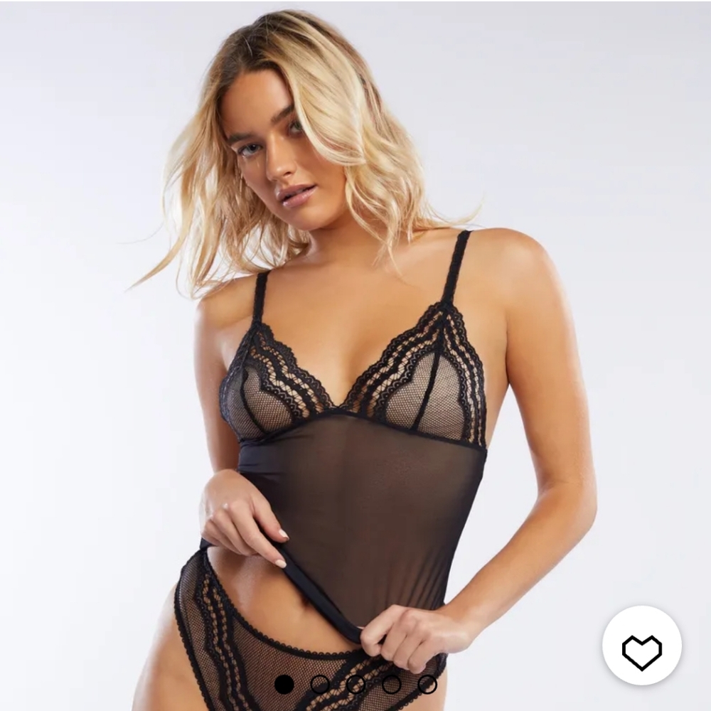 SAVAGE X FENTY Fishnet And Lace Cami In Black